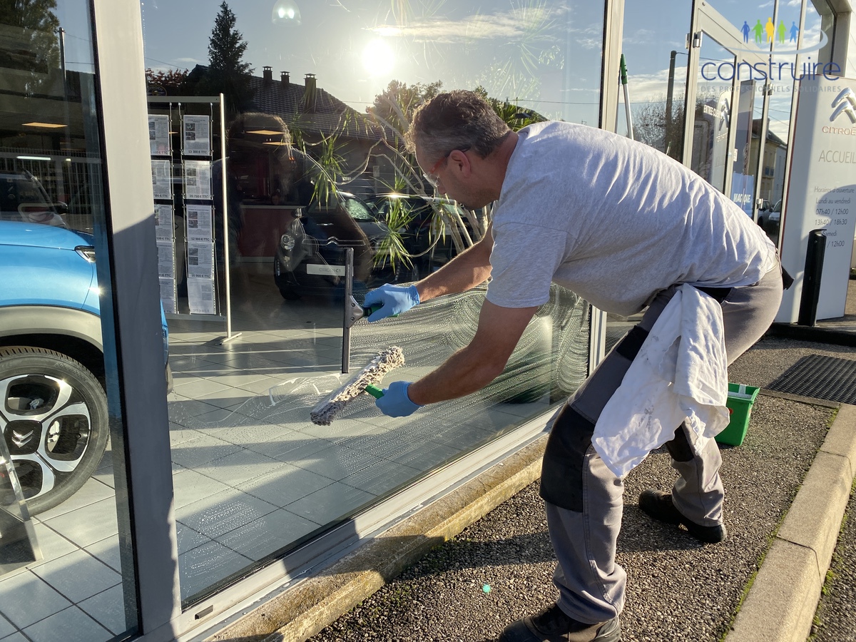 Nettoyage vitrerie et bardage à Mulhouse et dans le Haut-Rhin