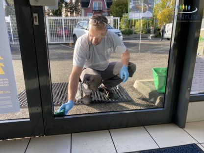 Nettoyage vitrerie et bardage à Mulhouse et dans le Haut-Rhin